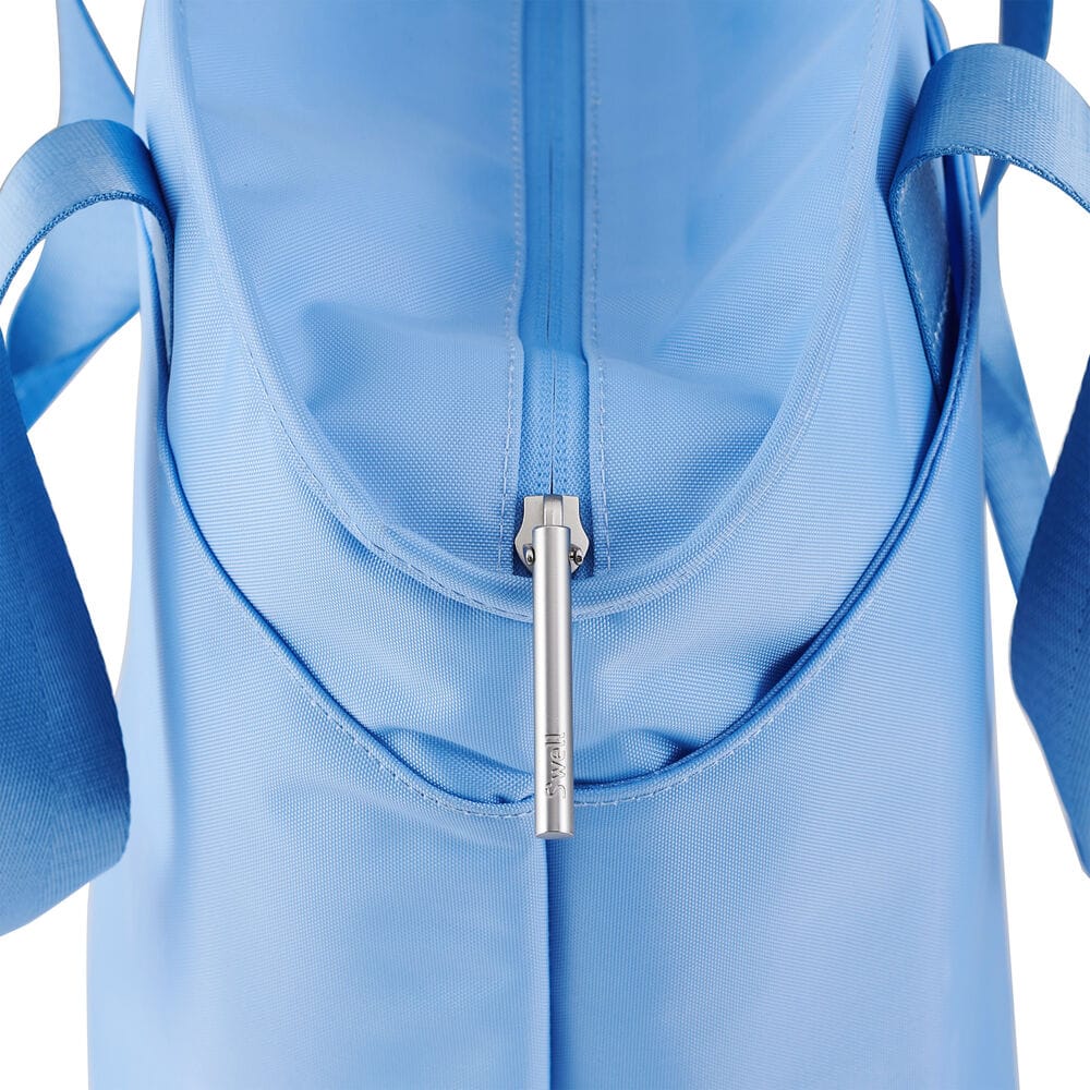 lunch-tote-m8 5341821_03-Swell-Lunch-Tote-Bag-Chambray-Blue-Zipper-Detail_8768.jpg