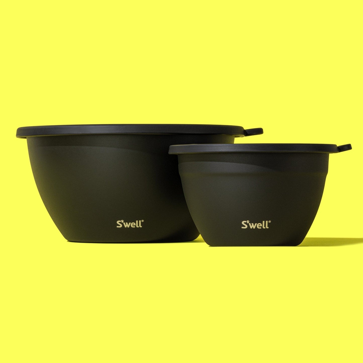 salad-bowl-kit-xl-184oz-d3 Swell-Onyx-Salad-Bowl-XL-Lifestyle.jpg